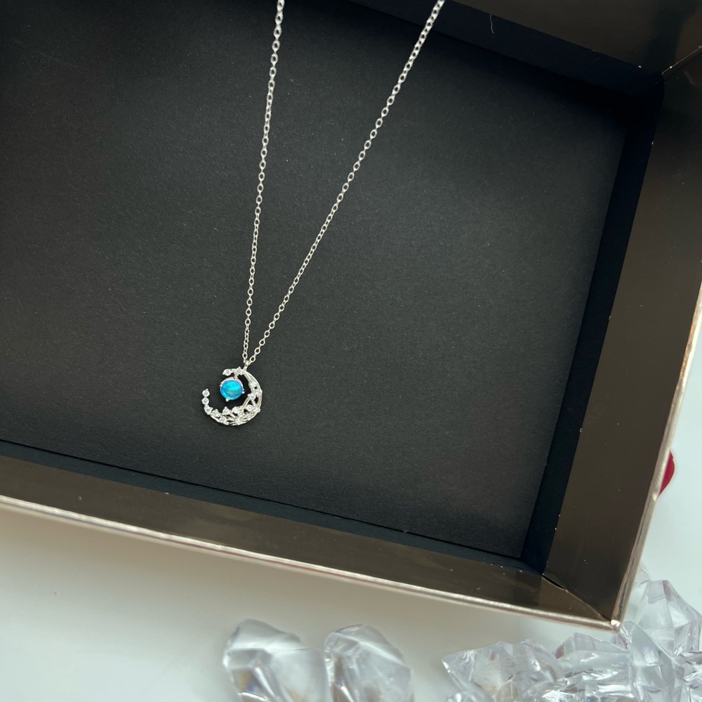 Moonstone half moon necklace silver